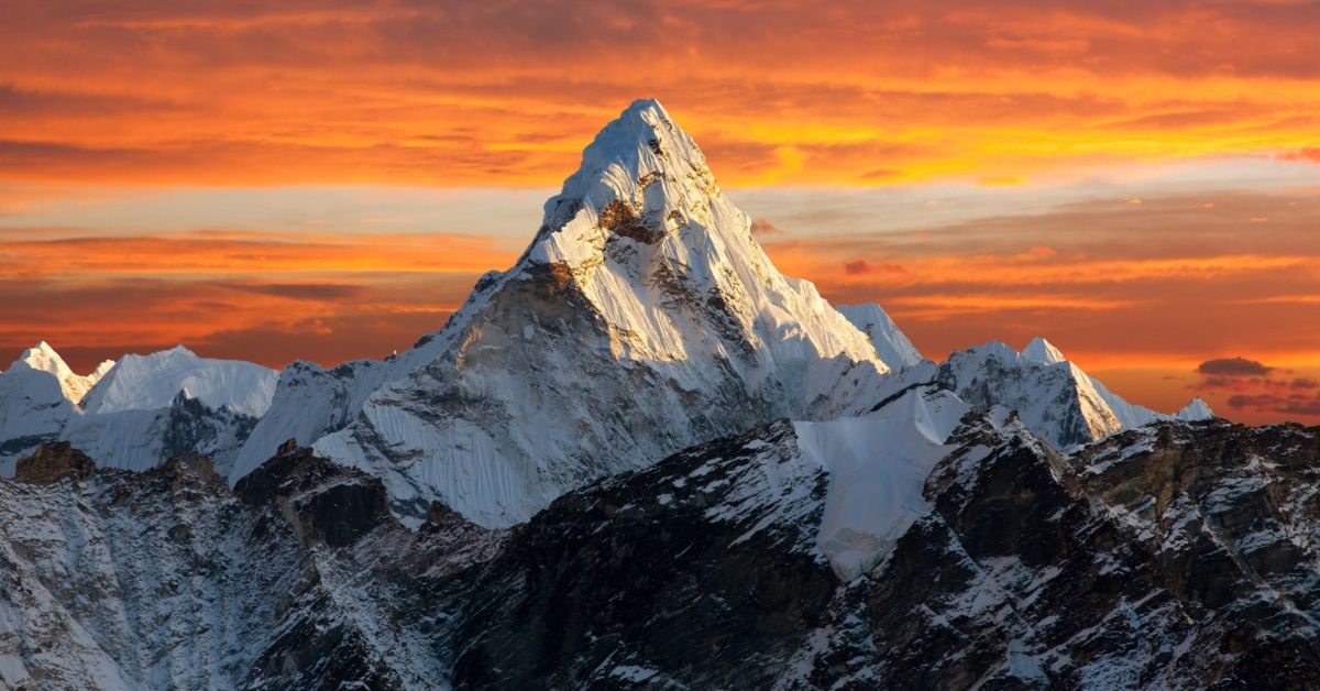Mount Everest: The highest range of mountain in world